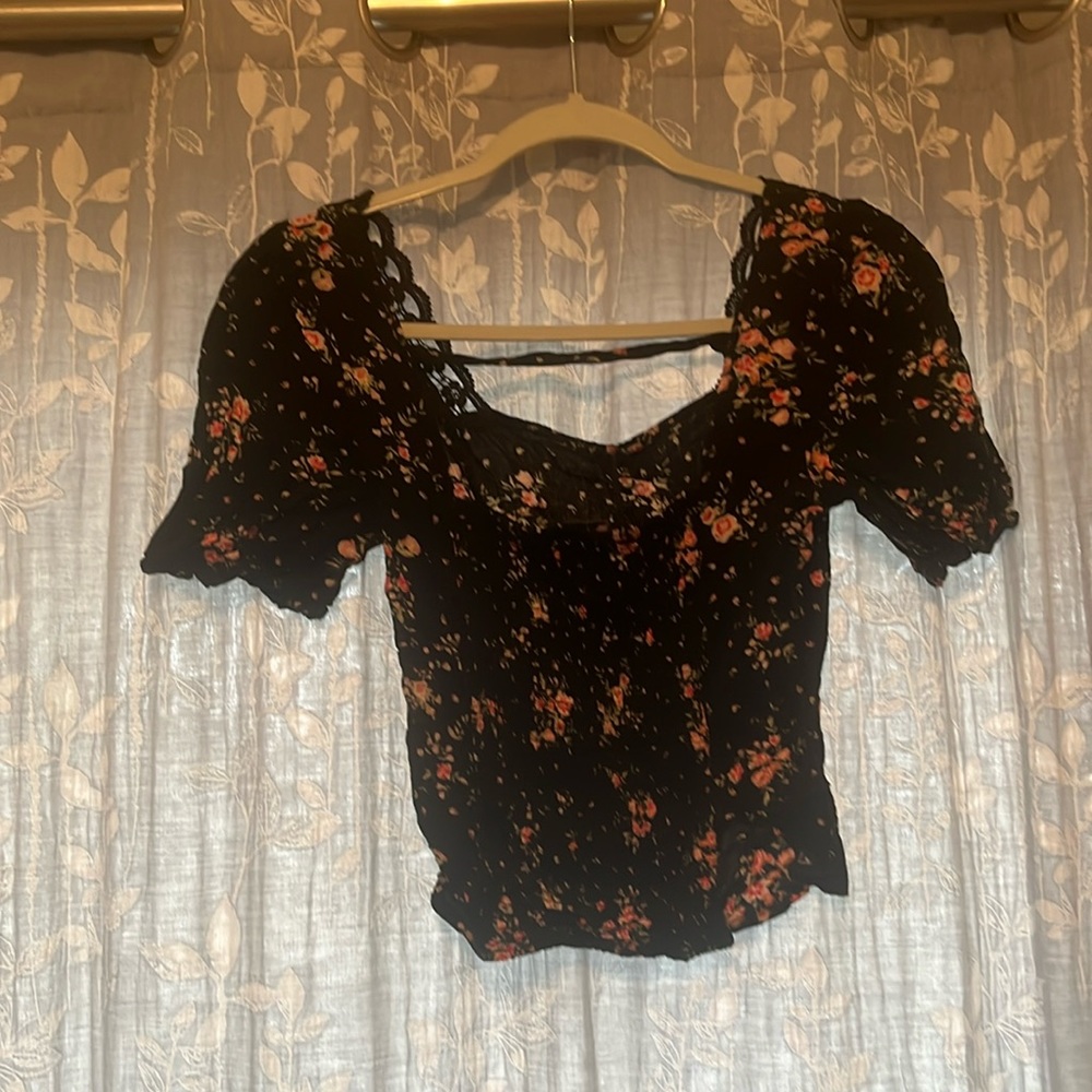 Cute crop top.